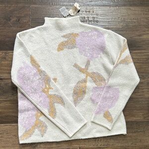 Mystree Boutique Brand Cream Floral Sweater Size Medium NWT